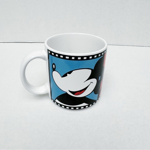 Disney - Mickey Film Reel Mug - Picture 3 of 5
